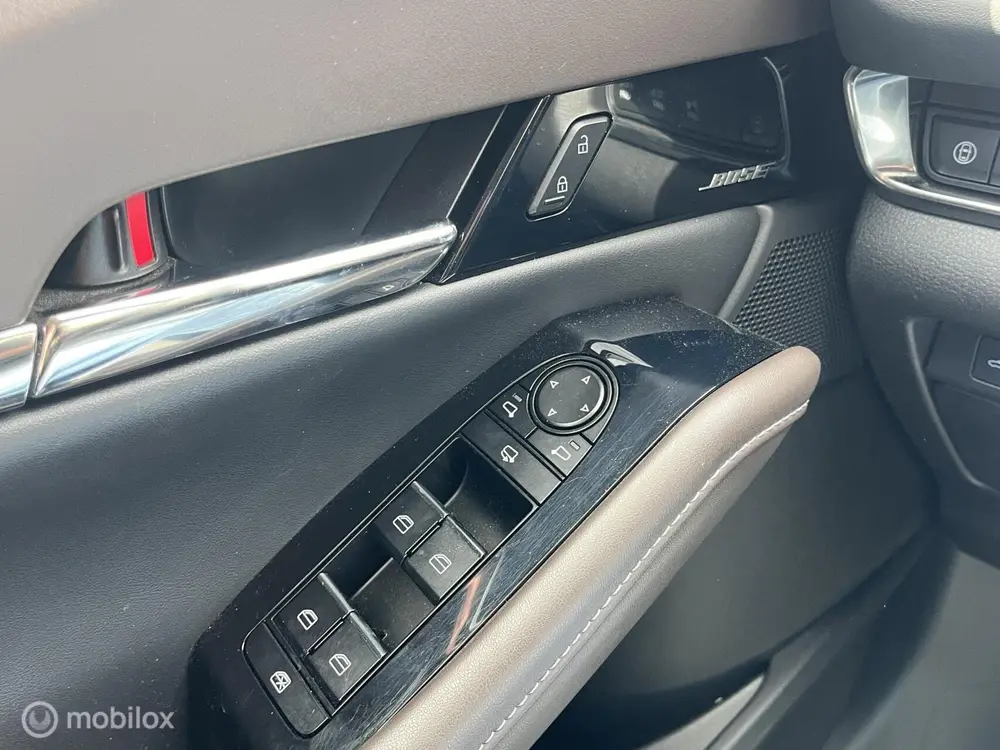 Mazda CX-30 2.0 e-SkyActiv-X M Hybrid Luxury uit 2020, foto 17