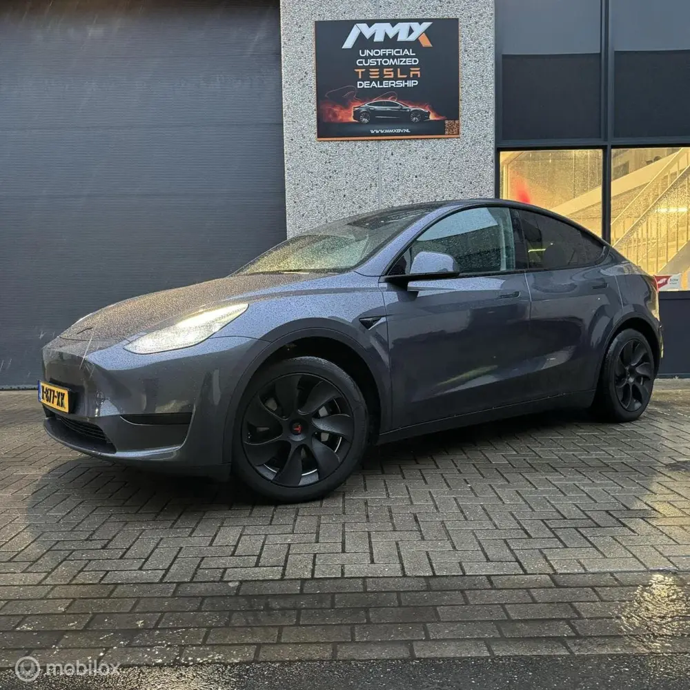 Tesla Model Y + MMX PACK + IAP uit 2023, foto 5