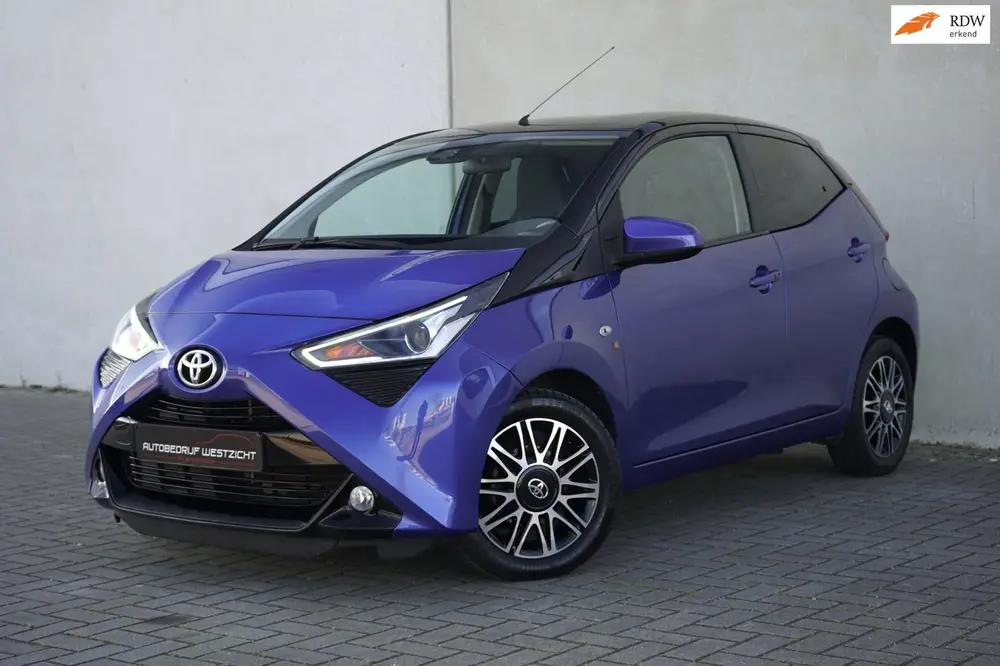 Toyota Aygo 1.0 VVT-i x-clusiv Automaat, Carplay, Key-less! uit 2019