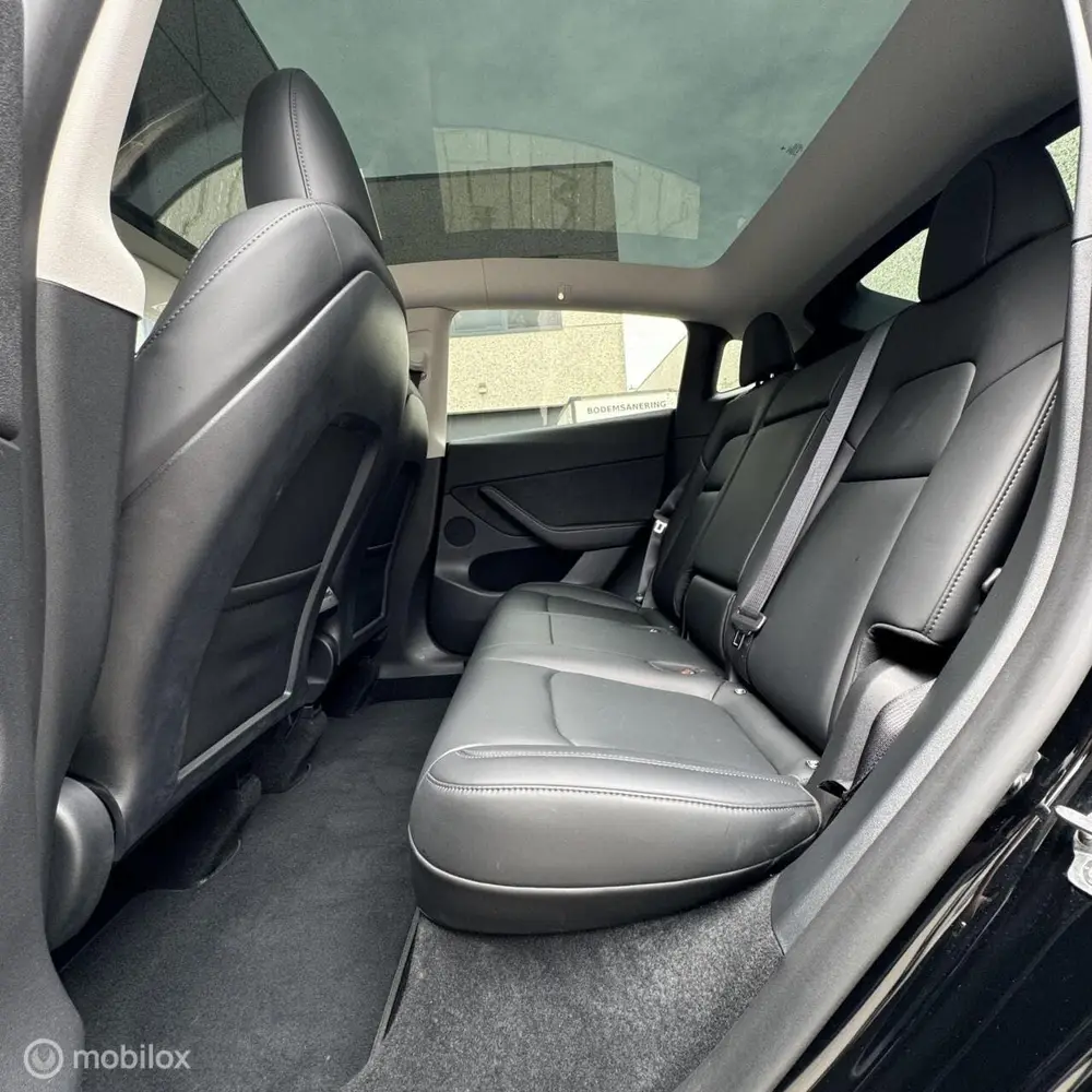 Tesla Model Y RWD + MMX PACK + IAP uit 2023, foto 10