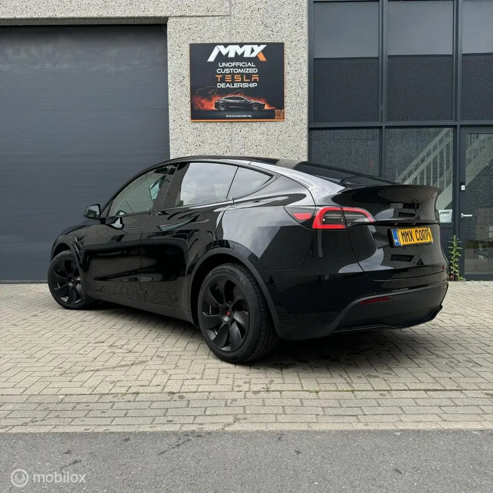 Tesla Model Y RWD + MMX PACK + IAP uit 2023, foto 7