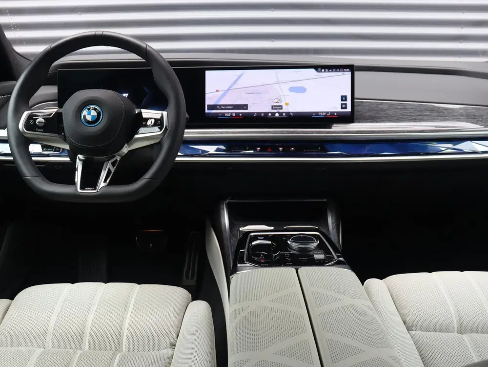 BMW i7 xDrive60 uit 2025, foto 11
