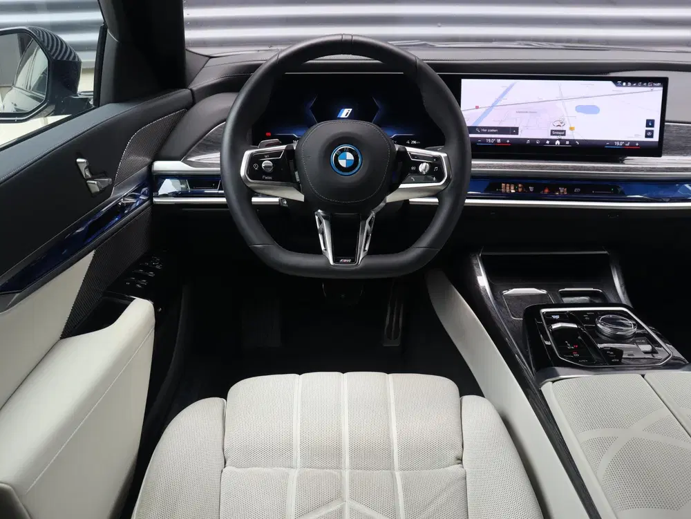 BMW i7 xDrive60 uit 2025, foto 8
