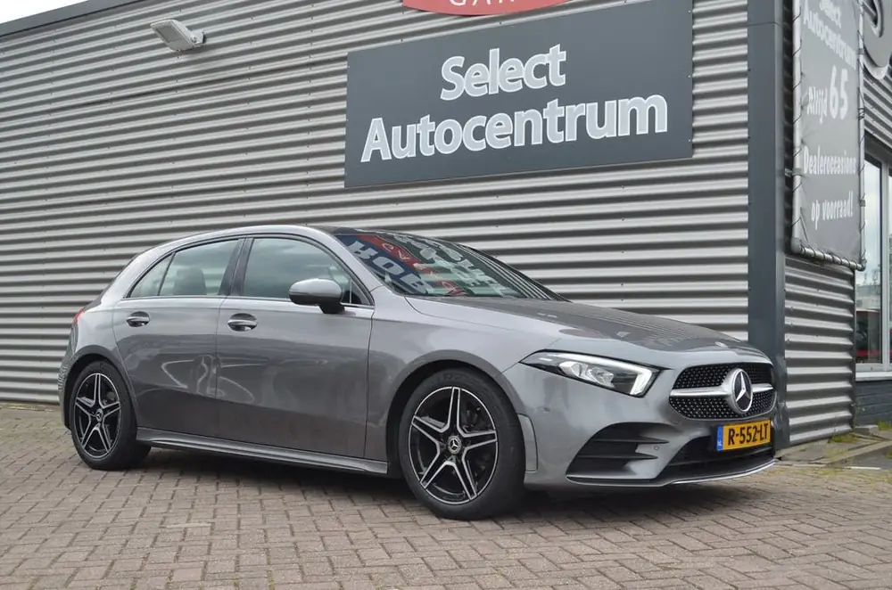 Mercedes-Benz A-Klasse AMG 180 Business Solution AMG|PANORAM uit 2021, foto 3