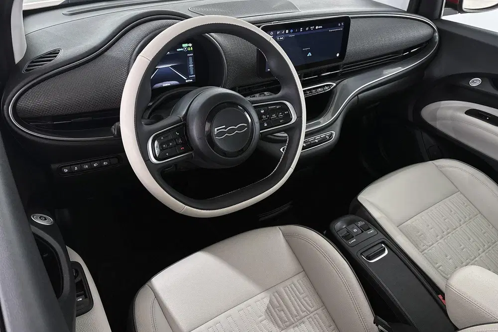Fiat 500 3+1 La Prima 42 kWh Panoramadak Stoelverwa uit 2024, foto 5