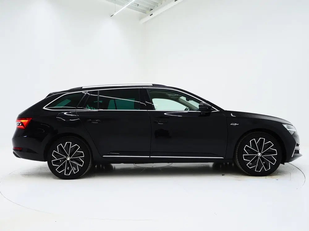 Skoda Superb 1.4 TSI iV Laurin & Klement uit 2022, foto 10