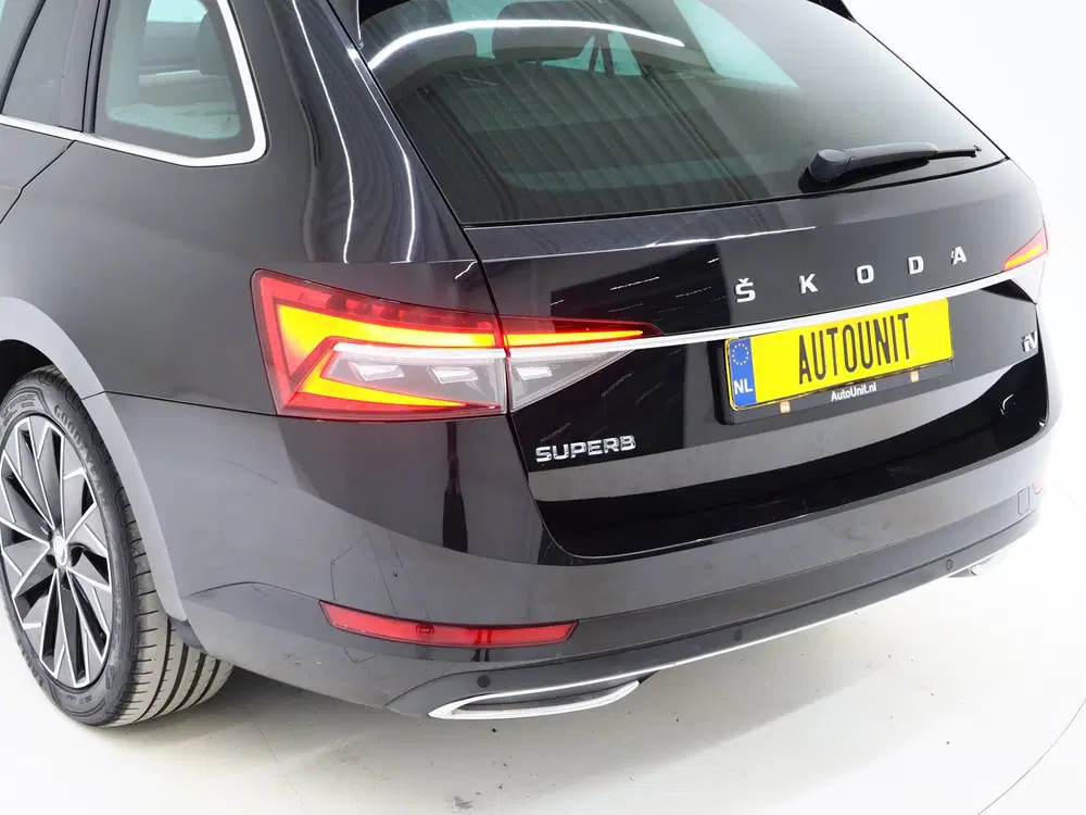 Skoda Superb 1.4 TSI iV Laurin & Klement uit 2022, foto 14