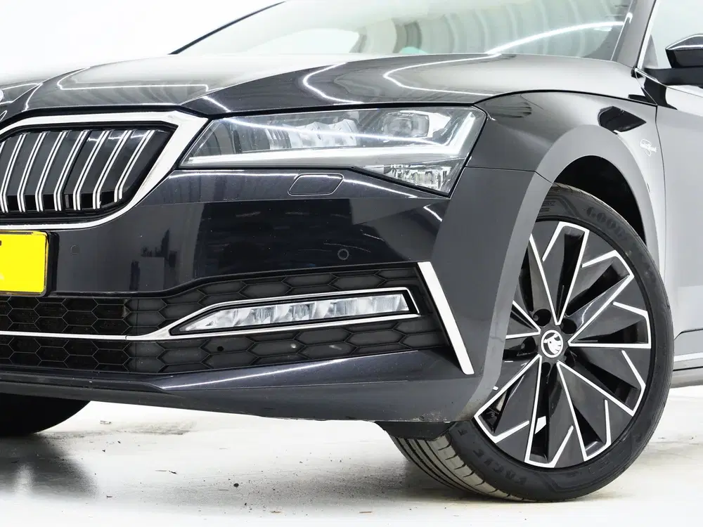 Skoda Superb 1.4 TSI iV Laurin & Klement uit 2022, foto 6