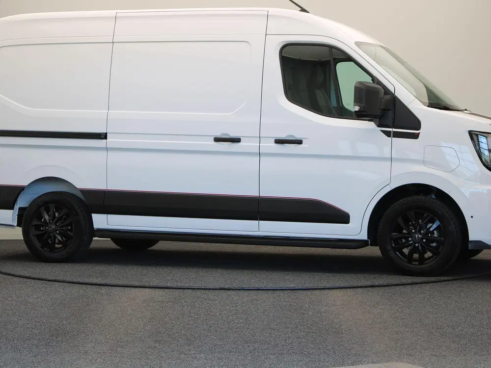 Nissan Interstar L2H2 Limited 87 kWh uit 2026, foto 10
