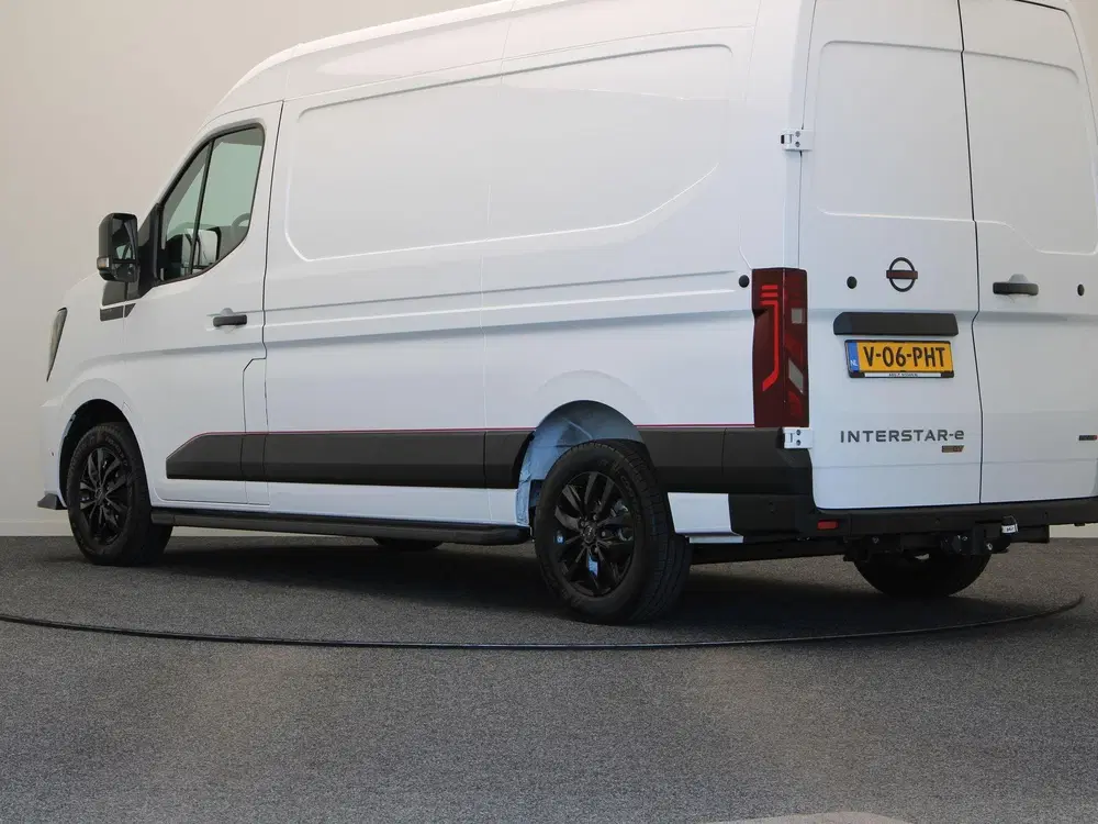 Nissan Interstar L2H2 Limited 87 kWh uit 2026, foto 2