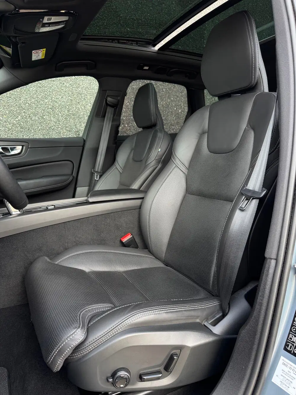 Volvo XC60 2.0 B5 R-Design Pano Google Massage 22 Inc uit 2022, foto 10