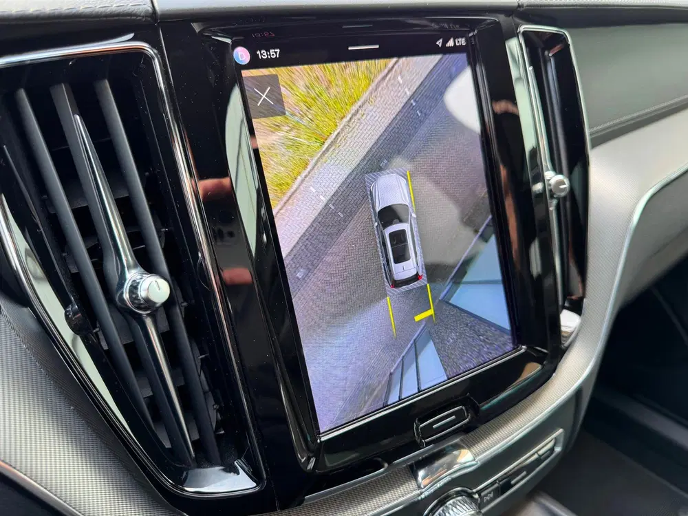 Volvo XC60 2.0 B5 R-Design Pano Google Massage 22 Inc uit 2022, foto 13