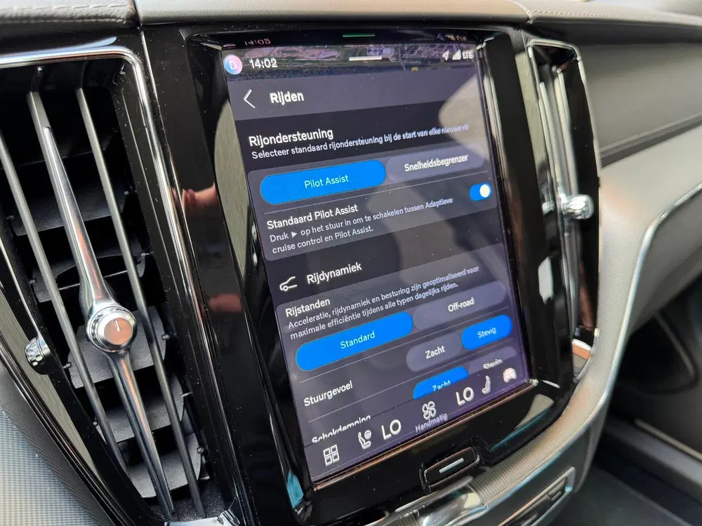 Volvo XC60 2.0 B5 R-Design Pano Google Massage 22 Inc uit 2022, foto 19