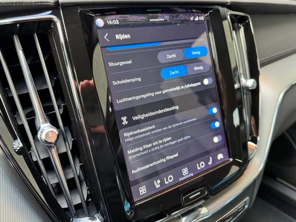 Volvo XC60 2.0 B5 R-Design Pano Google Massage 22 Inc uit 2022, foto 20
