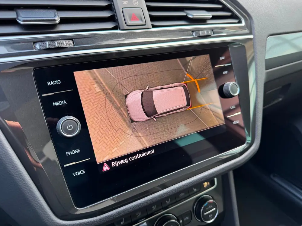 Volkswagen Tiguan 1.5 TSI 3x R-Line Pano Leder Navi Keyless uit 2019, foto 15