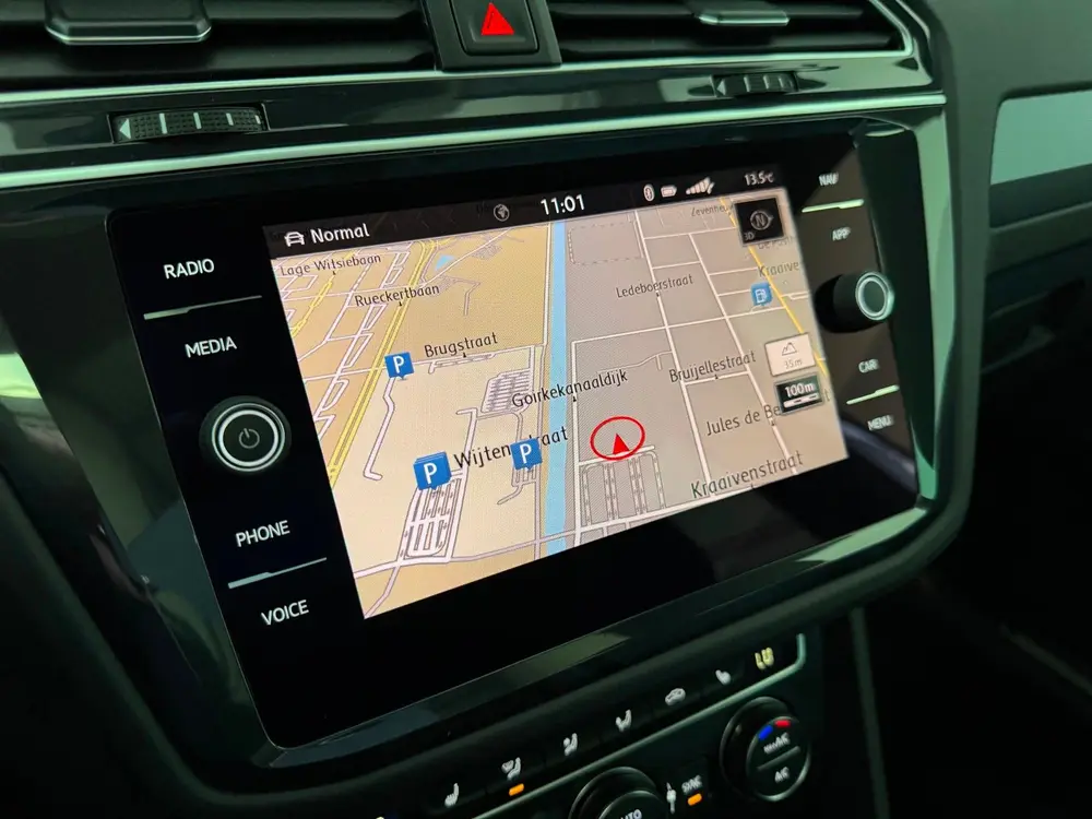 Volkswagen Tiguan 1.5 TSI 3x R-Line Pano Leder Navi Keyless uit 2019, foto 17
