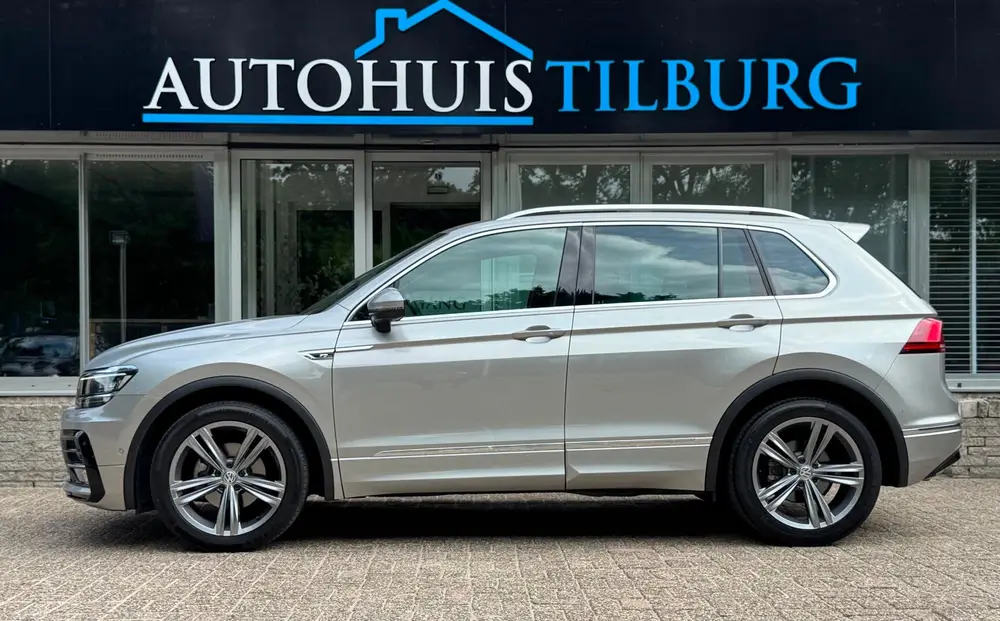 Volkswagen Tiguan 1.5 TSI 3x R-Line Pano Leder Navi Keyless uit 2019, foto 4