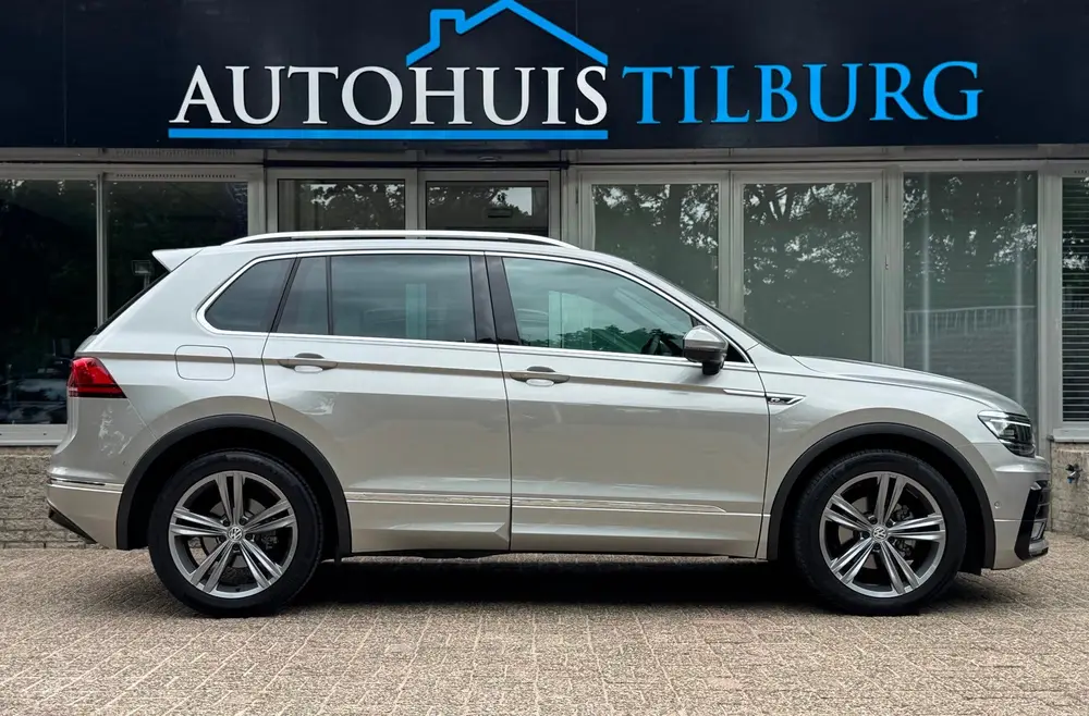Volkswagen Tiguan 1.5 TSI 3x R-Line Pano Leder Navi Keyless uit 2019, foto 5
