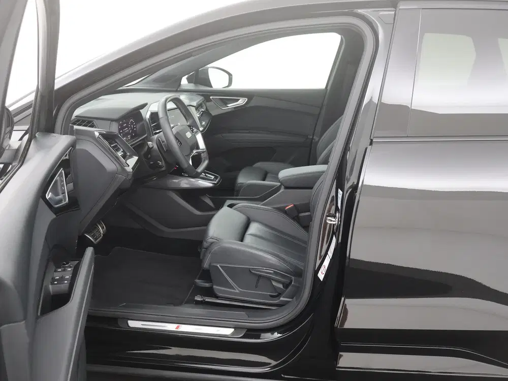 Audi Q4 e-tron 35 Advanced edition 55 kWh 2X S-LINE uit 2021, foto 10