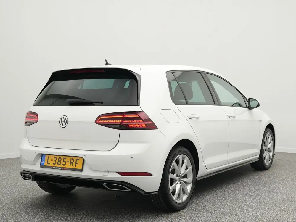 Volkswagen Golf 1.5 TSI 150 PK Highline Business R | LED | N uit 2019, foto 2