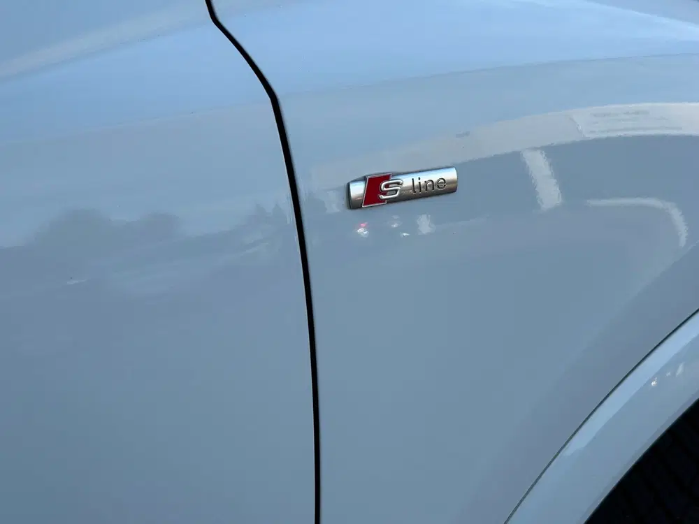 Audi Q3 45 TFSI e S edition uit 2022, foto 11