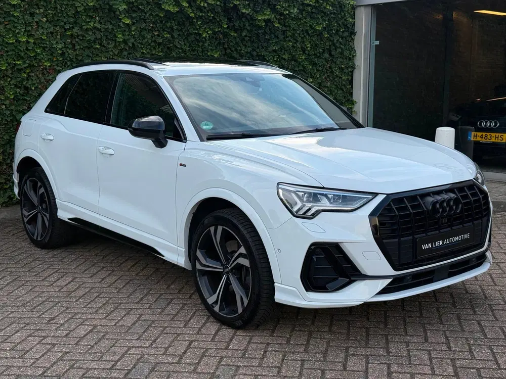 Audi Q3 45 TFSI e S edition uit 2022, foto 6