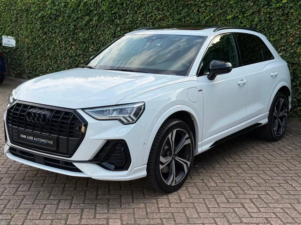 Audi Q3 45 TFSI e S edition uit 2022, foto 8