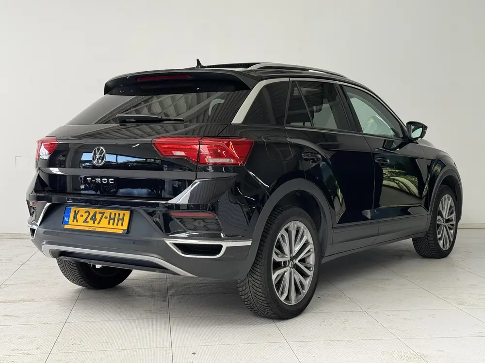 Volkswagen T-Roc 1.5 TSI Style Business | Panoramadak | Navi uit 2021, foto 2