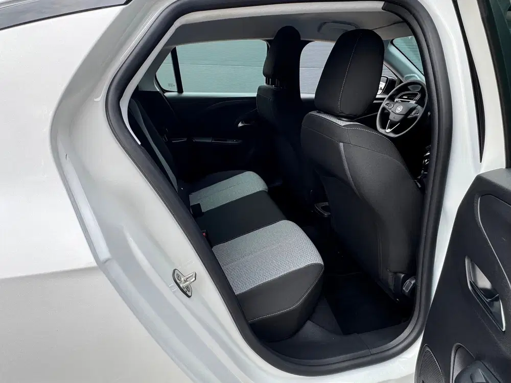 Opel Corsa 1.2 Edition uit 2024, foto 19