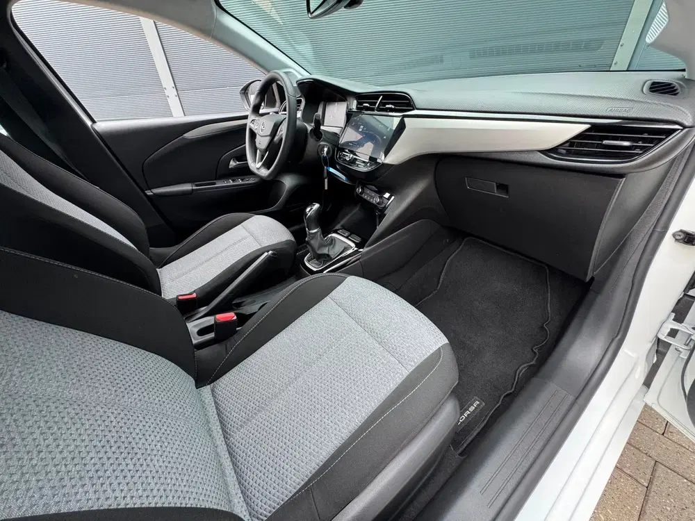 Opel Corsa 1.2 Edition uit 2024, foto 20