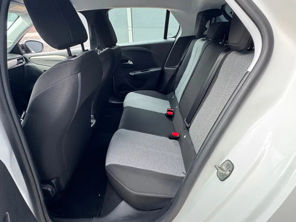 Opel Corsa 1.2 Edition uit 2024, foto 7