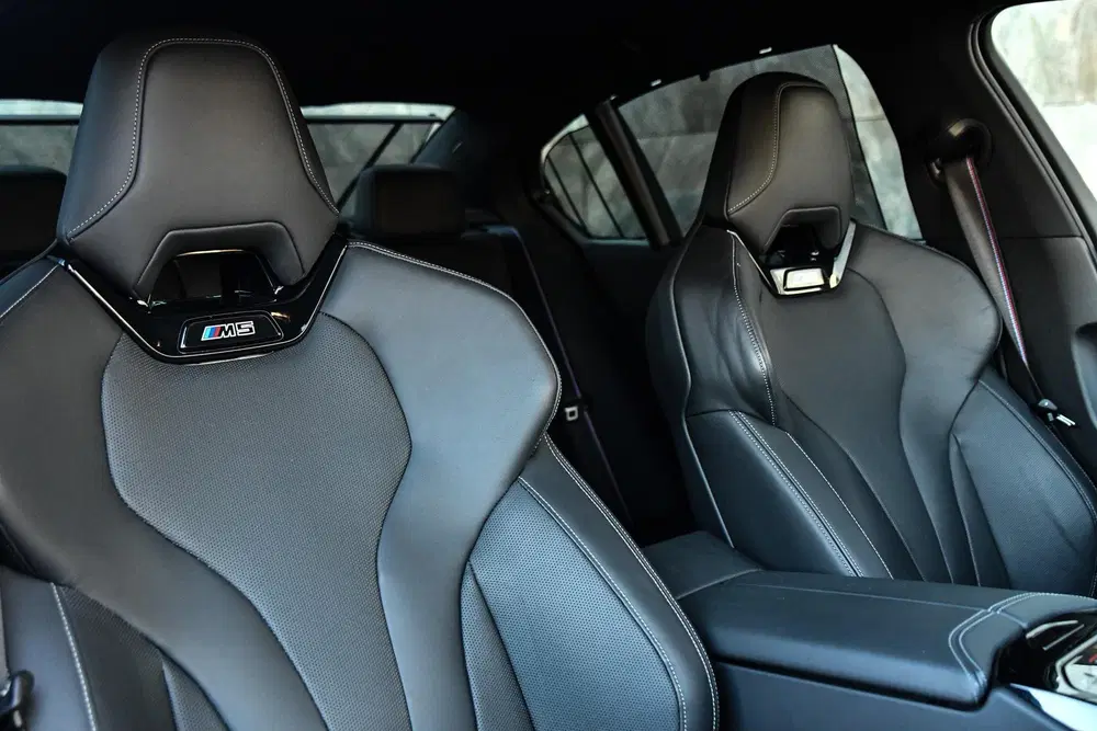 BMW M5 M5 M-Driver’s uit 2024, foto 10