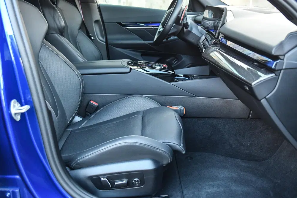 BMW M5 M5 M-Driver’s uit 2024, foto 11