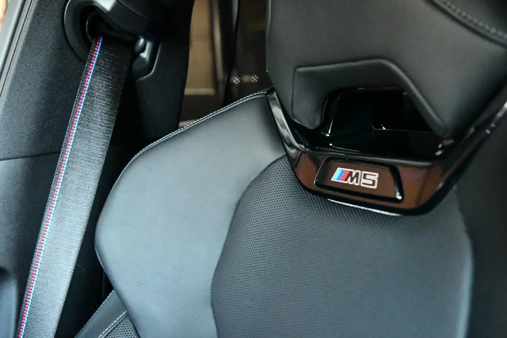 BMW M5 M5 M-Driver’s uit 2024, foto 17