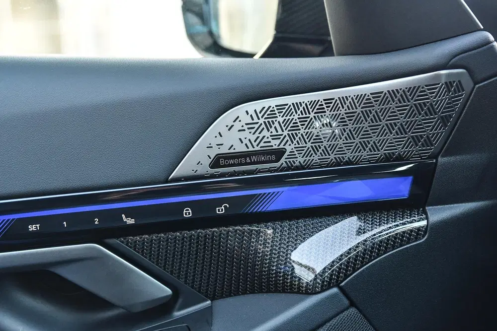 BMW M5 M5 M-Driver’s uit 2024, foto 7