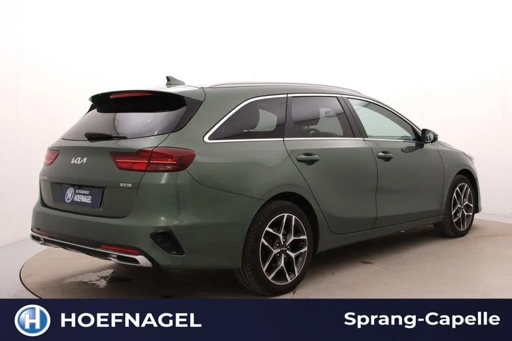 Kia Ceed 1.6 GDI PHEV DynamicLine uit 2024, foto 2