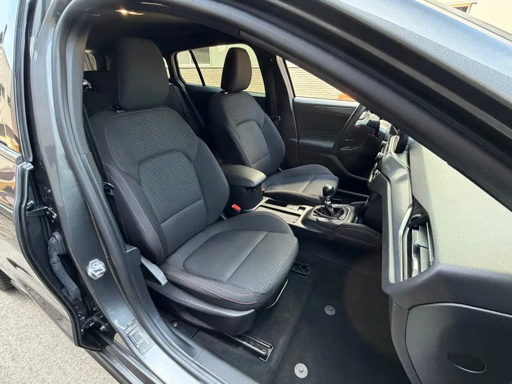 Ford Focus 1.0 Vignale ST-Line bj.2019 Camera uit 2019, foto 11