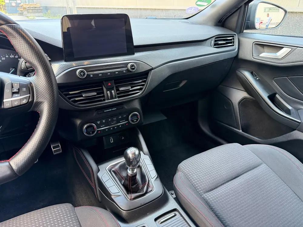 Ford Focus 1.0 Vignale ST-Line bj.2019 Camera uit 2019, foto 17