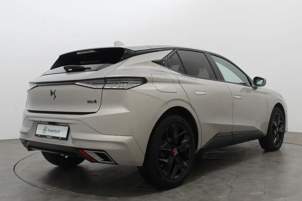 DS Automobiles DS 4 DS DS 4 1.2 PURETECH 130PK PERFORMANCE LIN uit 2023, foto 15