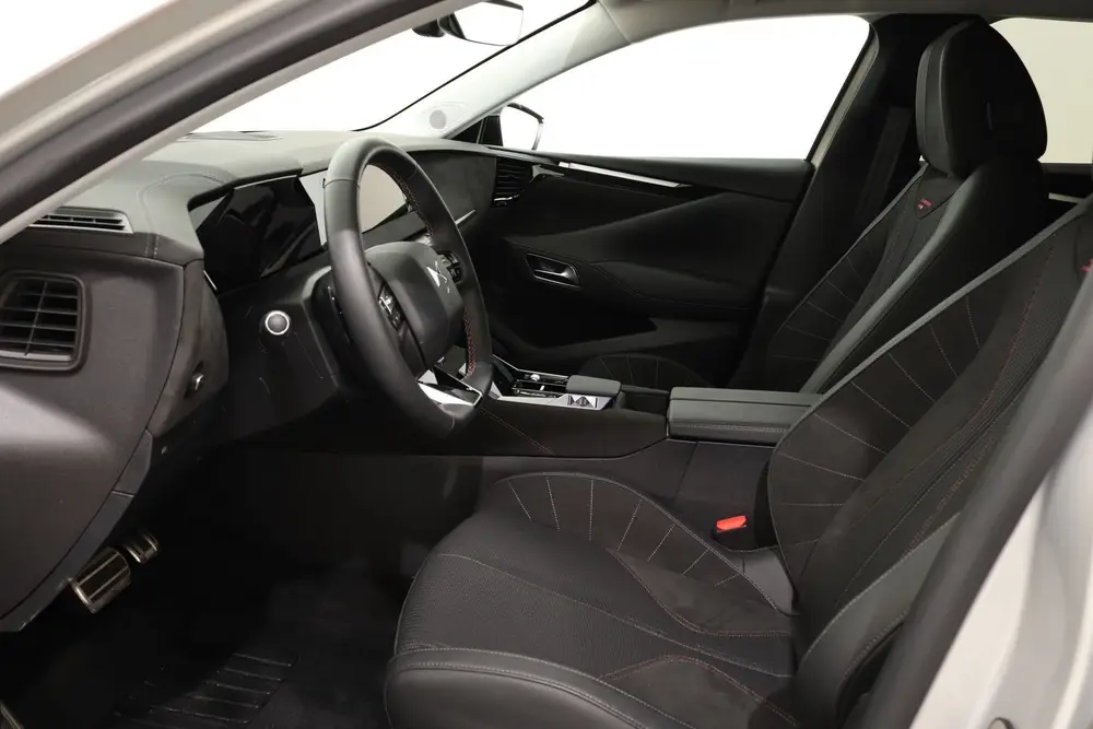 DS Automobiles DS 4 DS DS 4 1.2 PURETECH 130PK PERFORMANCE LIN uit 2023, foto 18