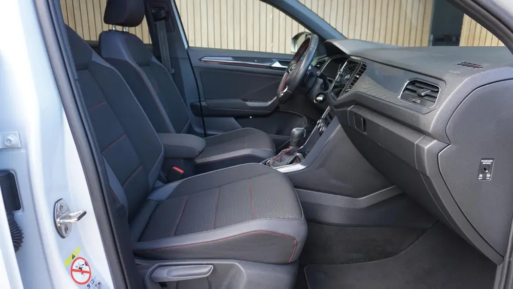 Volkswagen T-Roc 1.5 150pk TSI Sport Pano Virtual Stoelverw uit 2020, foto 10