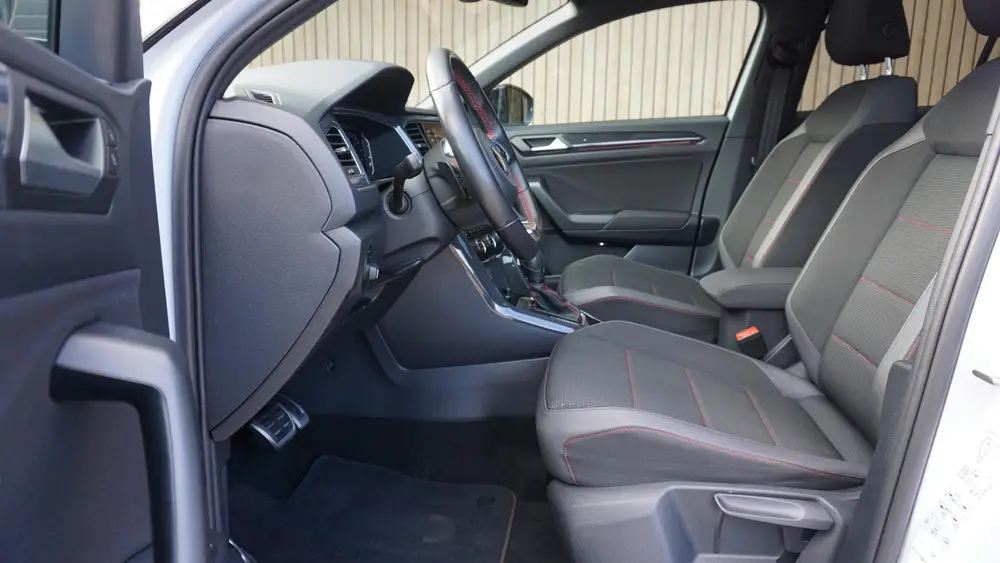 Volkswagen T-Roc 1.5 150pk TSI Sport Pano Virtual Stoelverw uit 2020, foto 7