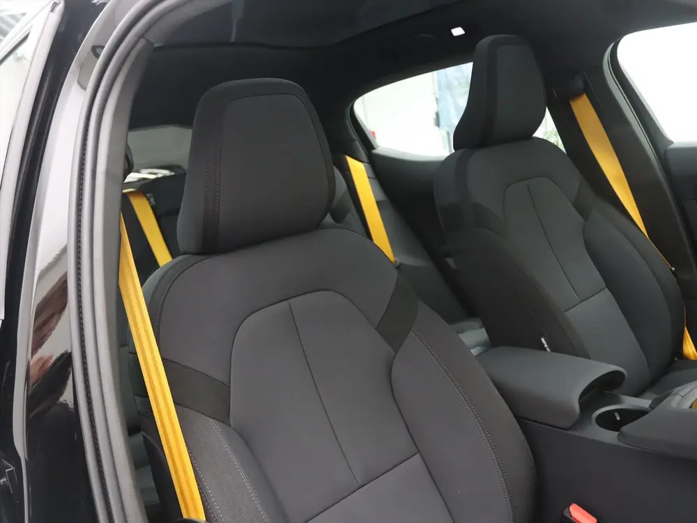 Polestar 2 Long Range Dual Motor 408pk 94.5% SoH Performance uit 2021, foto 16