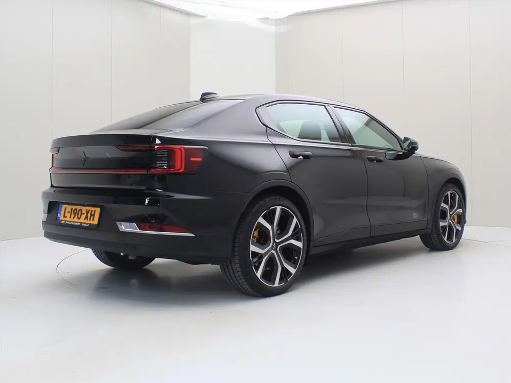 Polestar 2 Long Range Dual Motor 408pk 94.5% SoH Performance uit 2021, foto 2