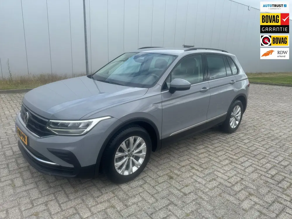 Volkswagen Tiguan 1.5 TSI Life , Achteruitrijcamera, Stoel e uit 2021