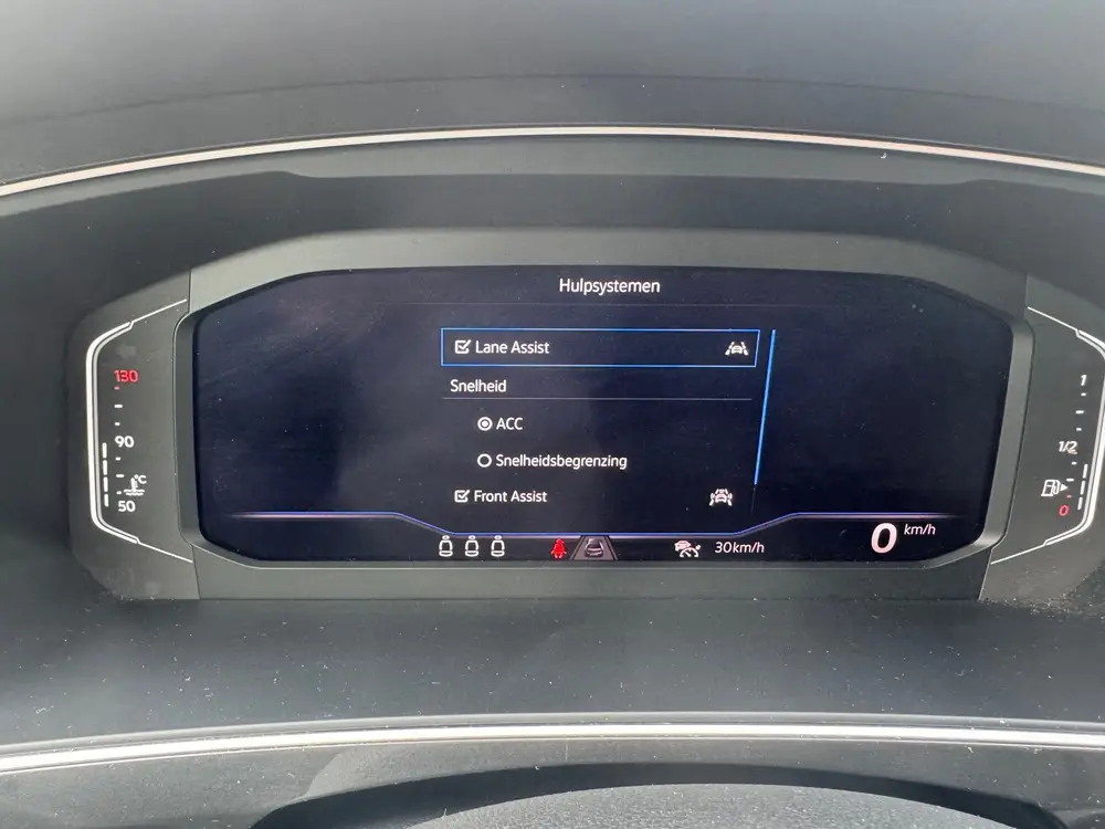 Volkswagen Tiguan 1.5 TSI Life , Achteruitrijcamera, Stoel e uit 2021, foto 13