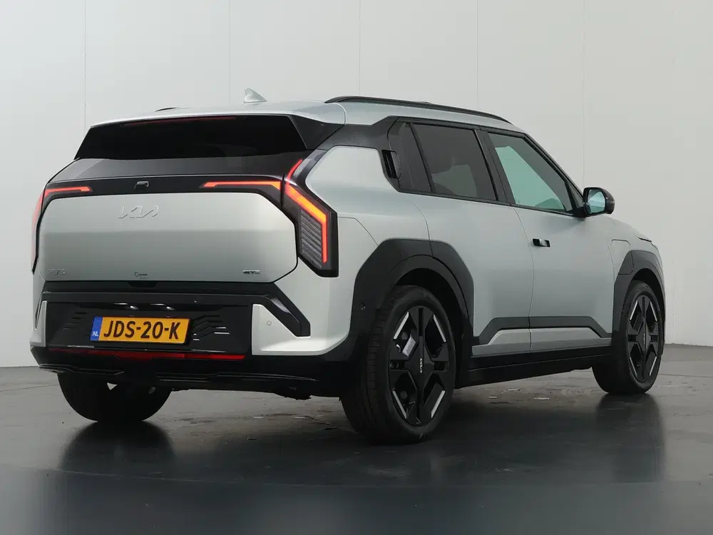Kia EV3 GT-PlusLine 81.4 kWh uit 2025, foto 2