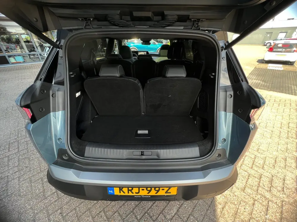 Peugeot 5008 1.6 Plug-in Hybrid 195 GT 7p uit 2026, foto 9