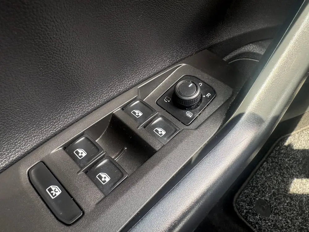 Volkswagen Polo 1.0 TSI Life, Cruise control adaptief , Navi uit 2022, foto 16