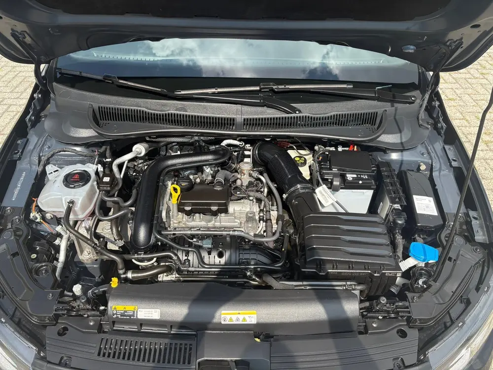Volkswagen Polo 1.0 TSI Life, Cruise control adaptief , Navi uit 2022, foto 19